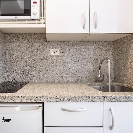 Castle Harbour Samuel's Flat Апартаменты Лос Кристианос