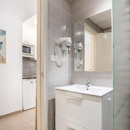 아파트 Castle Harbour Samuel's Flat *